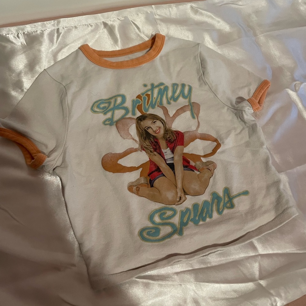 Graphic Cropped Baby Tee